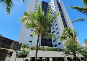 Foto 1 de Apartamento com 4 Quartos à venda, 320m² em Candelária, Natal
