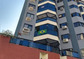 Foto 1 de Apartamento com 3 Quartos à venda, 135m² em Centro, Balneário Camboriú