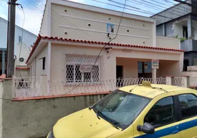 Foto 1 de Casa com 3 Quartos à venda, 342m² em Madureira, Rio de Janeiro