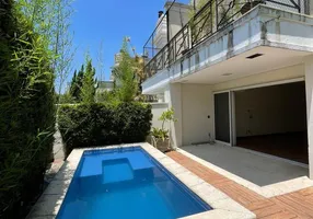 Foto 1 de Casa de Condomínio com 3 Quartos à venda, 362m² em Jardim Panorama, São Paulo