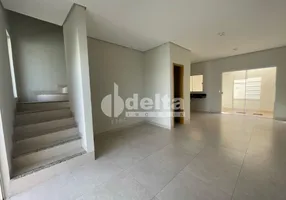 Foto 1 de Casa com 3 Quartos à venda, 100m² em Santa Mônica, Uberlândia