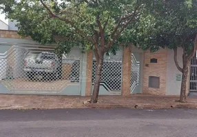 Foto 1 de Casa com 3 Quartos à venda, 195m² em Centro, Araraquara