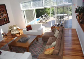 Foto 1 de Casa com 3 Quartos à venda, 255m² em Jardim Boa Vista, Pinhais