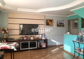 Foto 1 de Sobrado com 3 Quartos à venda, 202m² em Vila Lucinda, Santo André