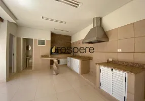 Foto 1 de Casa com 3 Quartos à venda, 242m² em Vila Dubus, Presidente Prudente