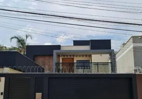 Foto 1 de Sobrado com 3 Quartos à venda, 300m² em Setor Habitacional Samambaia, Vicente Pires