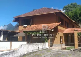 Foto 1 de Casa com 3 Quartos à venda, 350m² em Araras, Teresópolis