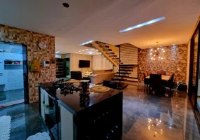 Foto 1 de Casa de Condomínio com 3 Quartos à venda, 275m² em Jardim Sulacap, Rio de Janeiro