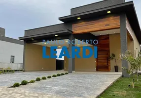 Foto 1 de Casa de Condomínio com 3 Quartos à venda, 175m² em Condominio Residencial e Comercial Fazenda Santa Petronilla, Bragança Paulista