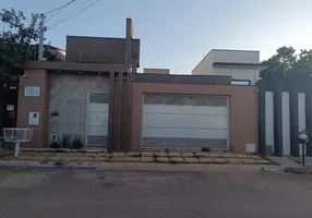 Foto 1 de Casa com 3 Quartos à venda, 258m² em Jardim dos Pinheiros, Águas Lindas de Goiás