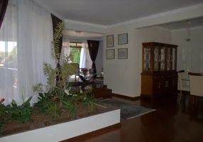 Foto 1 de Casa com 4 Quartos à venda, 515m² em Campo Comprido, Curitiba