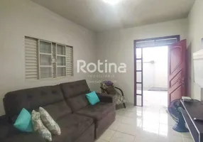 Foto 1 de Casa com 3 Quartos à venda, 199m² em Jardim Patrícia, Uberlândia