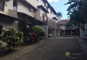 Foto 1 de Casa de Condomínio com 3 Quartos à venda, 341m² em Jardim Isabel, Porto Alegre
