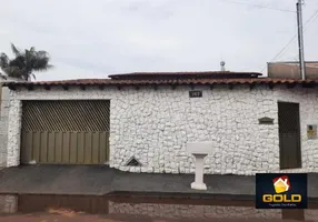 Foto 1 de Casa com 4 Quartos à venda, 195m² em Morumbi, Uberlândia