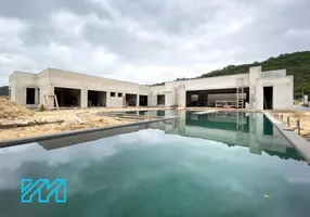 Foto 1 de Casa com 4 Quartos à venda, 850m² em Rio do Meio, Camboriú