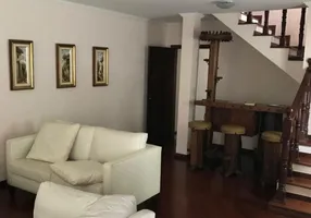 Foto 1 de Sobrado com 3 Quartos para alugar, 120m² em Parque Monte Alegre, Taboão da Serra