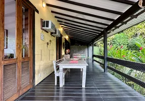 Foto 1 de Casa com 6 Quartos para venda ou aluguel, 300m² em Laranjeiras, Rio de Janeiro