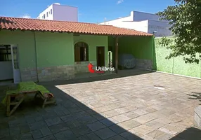 Foto 1 de Casa com 4 Quartos à venda, 263m² em Sagrada Família, Belo Horizonte