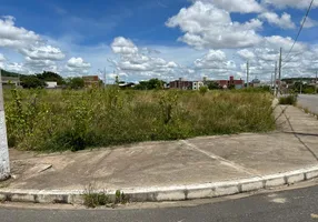 Foto 1 de Lote/Terreno à venda, 300m² em Univale, Governador Valadares