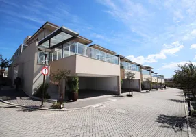 Foto 1 de Casa de Condomínio com 4 Quartos à venda, 430m² em Mata da Praia, Vitória