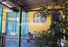 Foto 1 de Casa com 2 Quartos à venda, 360m² em Jardim das Oliveiras, Contagem