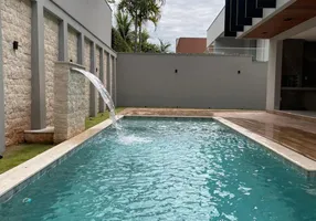 Foto 1 de Casa de Condomínio com 4 Quartos à venda, 487m² em Alphaville Araguaia, Goiânia