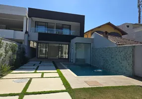 Foto 1 de Casa com 4 Quartos à venda, 235m² em Barra da Tijuca, Rio de Janeiro