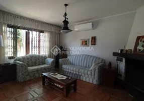 Foto 1 de Casa com 3 Quartos à venda, 280m² em Jardim Itú Sabará, Porto Alegre