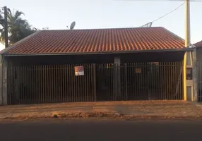 Foto 1 de Casa com 3 Quartos à venda, 250m² em Centro, Cosmorama