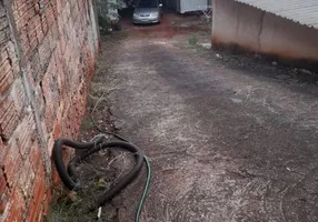 Foto 1 de Lote/Terreno à venda, 200m² em Coroados, Londrina