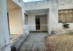 Foto 1 de Casa com 4 Quartos à venda, 200m² em Jóquei, Teresina