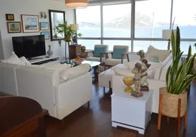 Foto 1 de Apartamento com 4 Quartos à venda, 220m² em Ingá, Niterói