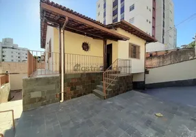 Foto 1 de Casa com 3 Quartos à venda, 240m² em Fernão Dias, Belo Horizonte