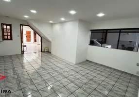 Foto 1 de Sobrado com 4 Quartos à venda, 270m² em Vila Clarice, Santo André