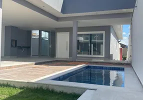 Foto 1 de Casa de Condomínio com 3 Quartos à venda, 253m² em Vale dos Cristais, Macaé