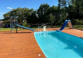 Foto 1 de Fazenda/Sítio com 2 Quartos à venda, 142m² em Parque Residencial Joaquim Toledo Piza, Londrina