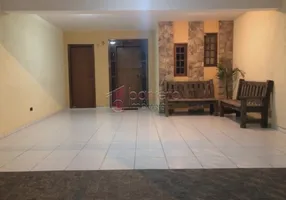 Foto 1 de Casa com 3 Quartos à venda, 218m² em Vila Galvao, Jundiaí