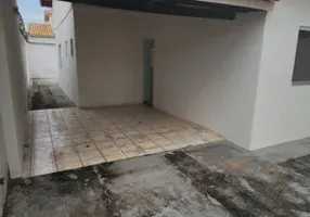 Foto 1 de Casa com 2 Quartos à venda, 140m² em Parque Jacaranda, Taboão da Serra