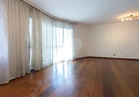 Foto 1 de Apartamento com 3 Quartos para venda ou aluguel, 160m² em Santana, São Paulo