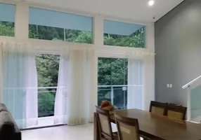 Foto 1 de Casa de Condomínio com 3 Quartos à venda, 450m² em Jardim Itatiaia, Embu das Artes