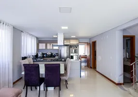 Foto 1 de Casa com 3 Quartos à venda, 219m² em Praia de Fora, Palhoça