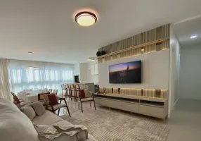 Foto 1 de Apartamento com 3 Quartos à venda, 105m² em Leblon, Rio de Janeiro