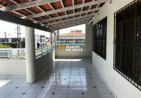 Foto 1 de Casa com 6 Quartos à venda, 314m² em Dias Macedo, Fortaleza