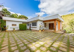 Foto 1 de Casa com 3 Quartos à venda, 250m² em Albuquerque, Teresópolis