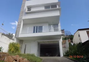 Foto 1 de Casa com 3 Quartos à venda, 216m² em Teresópolis, Porto Alegre