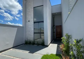 Foto 1 de Casa com 2 Quartos à venda, 61m² em Centro, Canelinha