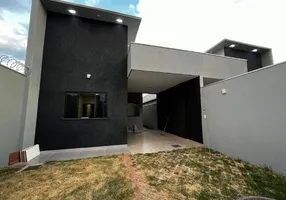 Foto 1 de Casa com 3 Quartos à venda, 90m² em Jardim Samambaia, Campo Grande