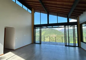 Foto 1 de Casa de Condomínio com 3 Quartos à venda, 1200m² em Secretário, Petrópolis