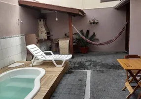 Foto 1 de Sobrado com 3 Quartos à venda, 182m² em Fazenda, Itajaí