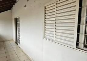 Foto 1 de Apartamento com 2 Quartos para alugar, 70m² em Jardim Jockey Club, Campo Grande